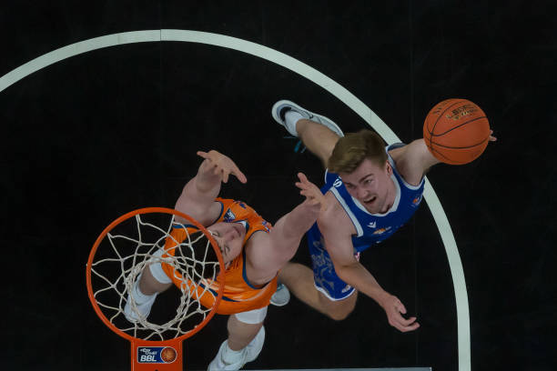 35万美元 35万美元